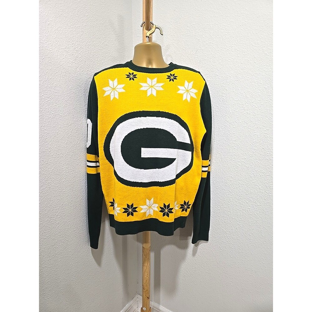 Green Bay Packers Unisex Size Large NFL Team Apparel Football Christmas Sweater